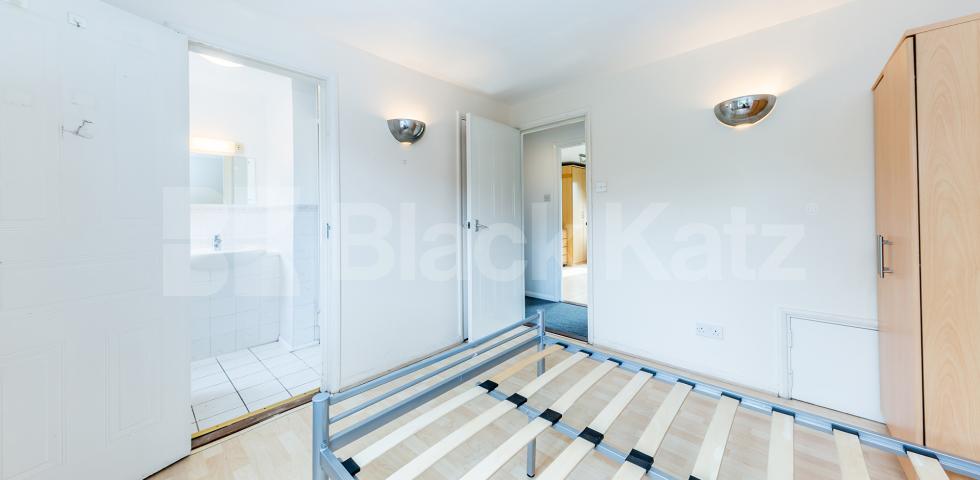 			UNDER OFFER!, 4 Bedroom, 1 bath, 1 reception House			 Bunning Way, CALEDONIAN ROAD - KINGS CROSS